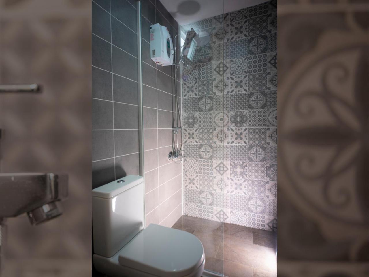 קיירניה Avenue Hotel חדר תמונה