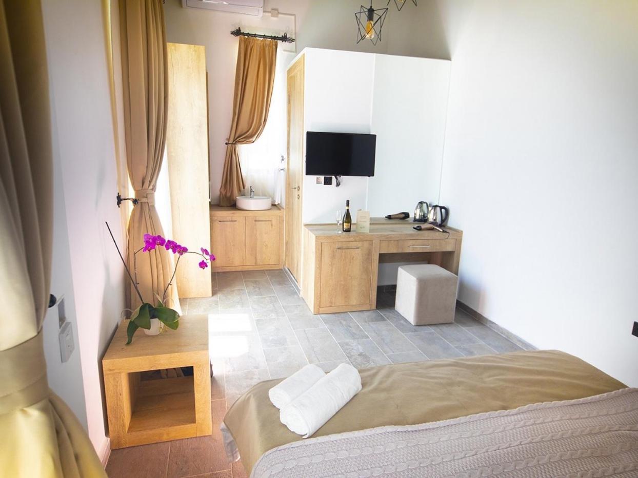 קיירניה Avenue Hotel מראה חיצוני תמונה