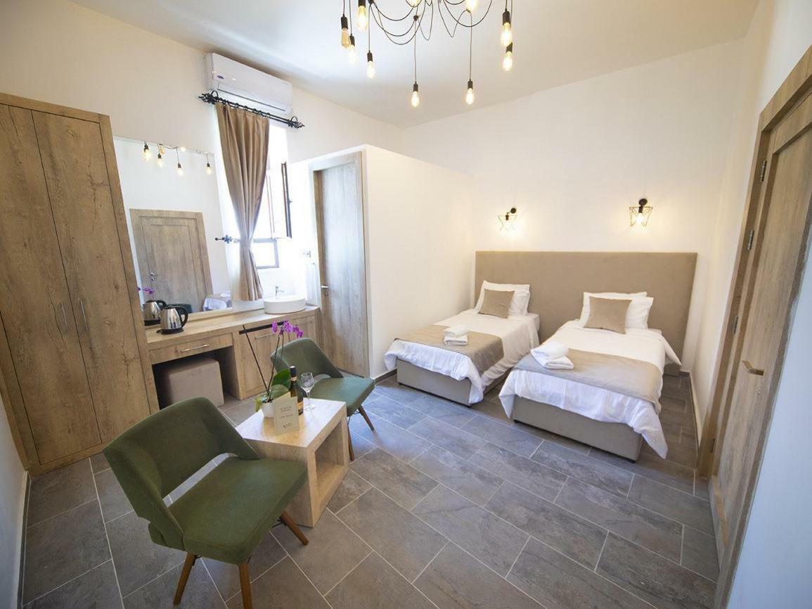 קיירניה Avenue Hotel מראה חיצוני תמונה