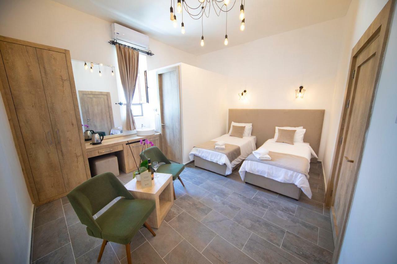 קיירניה Avenue Hotel מראה חיצוני תמונה